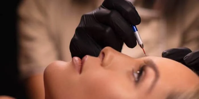 اسکراب و لباس پزشکی برای مراکز میکروبلیدینگ